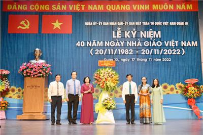 Image: Quận 10 tổ chức Lễ kỷ niệm 40 năm Ngày Nhà giáo Việt Nam 