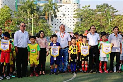 Image: Giải bóng đá truyền thống học sinh tiểu học, năm học 2022 - 2023