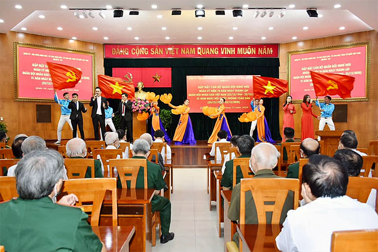 Image: Họp mặt kỷ niệm 76 năm ngày thành lập Quân đội nhân dân Việt Nam (22/12/1944 – 22/12/2020) và 31 năm ngày Hội Quốc phòng toàn dân (22/12/1989 – 22/12/2020)