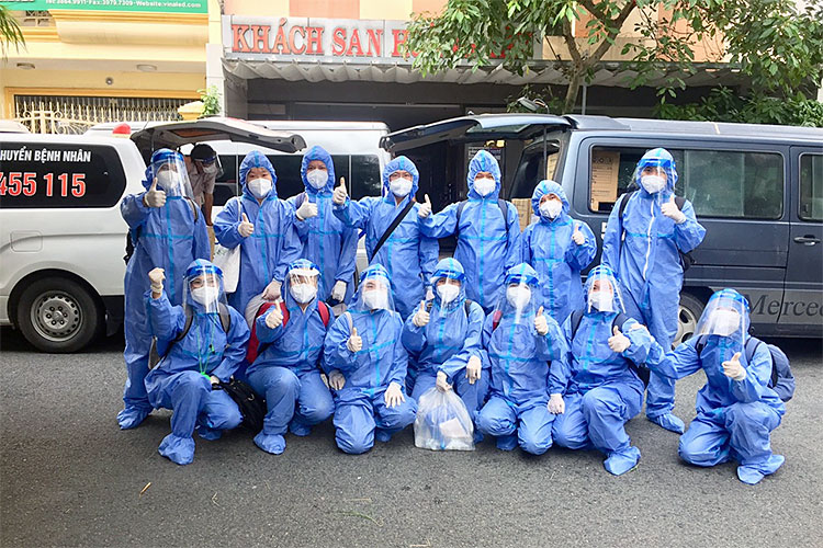 Image: Đoàn y, bác sĩ Tỉnh Bình Định đến Quận 10 hỗ trợ công tác chống dịch