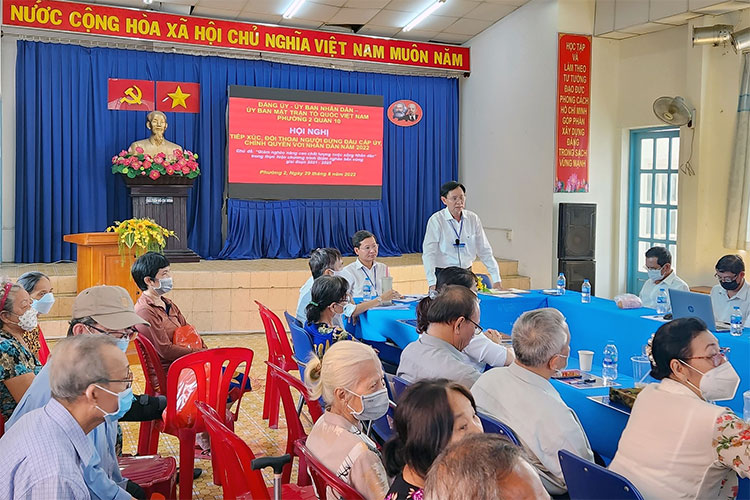Image: Phường 2 tổ chức Hội nghị tiếp xúc, đối thoại người đứng đầu cấp ủy, chính quyền với nhân dân và Phiên chợ nhân ái – đồng hành cùng hộ nghèo, hộ cận nghèo vượt khó năm 2022.