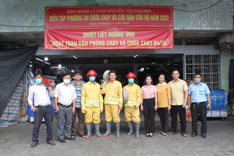 Image: Chợ Nguyễn Tri Phương tổ chức diễn tập phương án Phòng cháy và chữa cháy cứu nạn, cứu hộ năm 2022